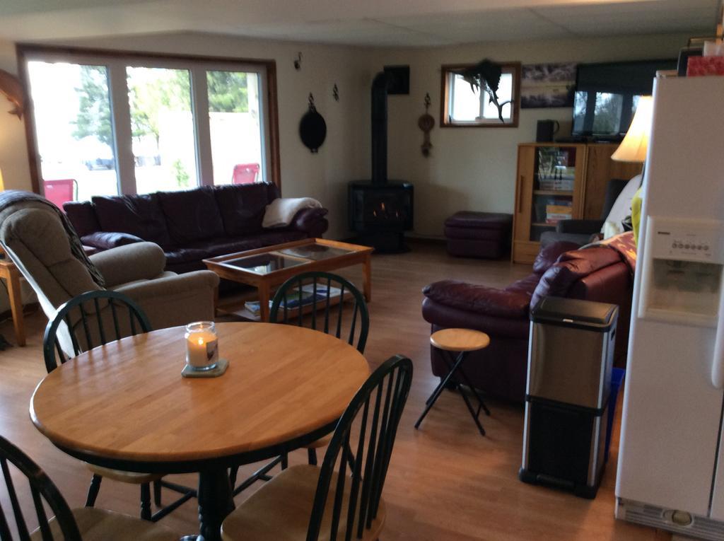 N' This On The Bay -Vacation Suite Wiarton Exterior foto